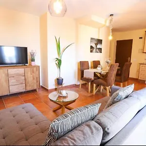 https://apartamento-papillon-nerja.1costadelsol.com